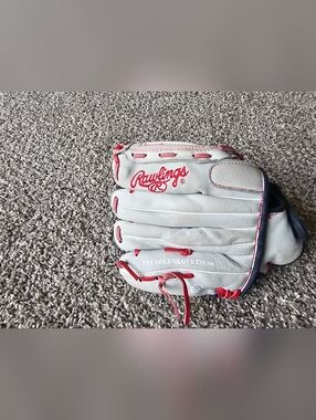 Rawlings White and Red Leather Baseball Glove